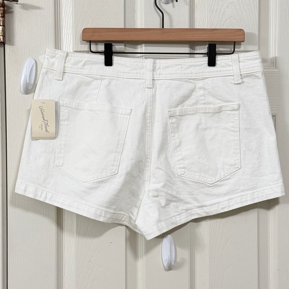 Universal Thread Women's High-Rise Sailor Denim Shorts Quiet Luxury Beach Shorts - Picture 4 of 15